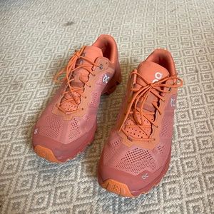 On cloudventure V2 running shoe, worn ONCE